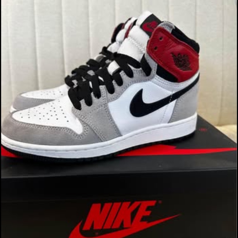 Jordan 1 retro high OG GS smoke grey with white laces original box included